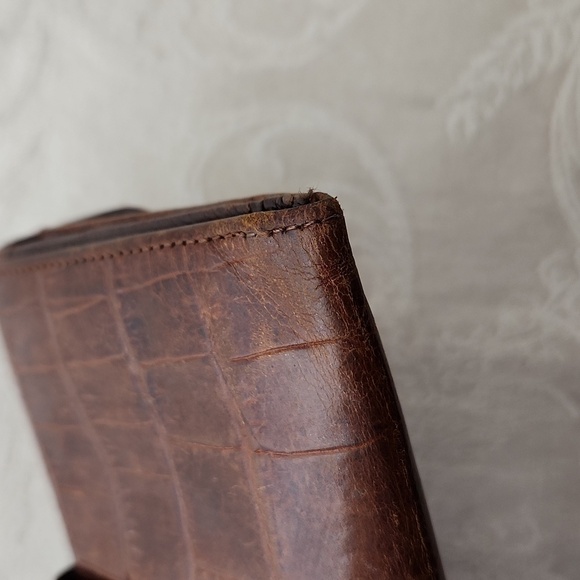 Brighton alligator embossed bronzed leather bifold wallet - Picture 8 of 11